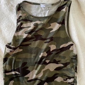 camo print tank top size M
